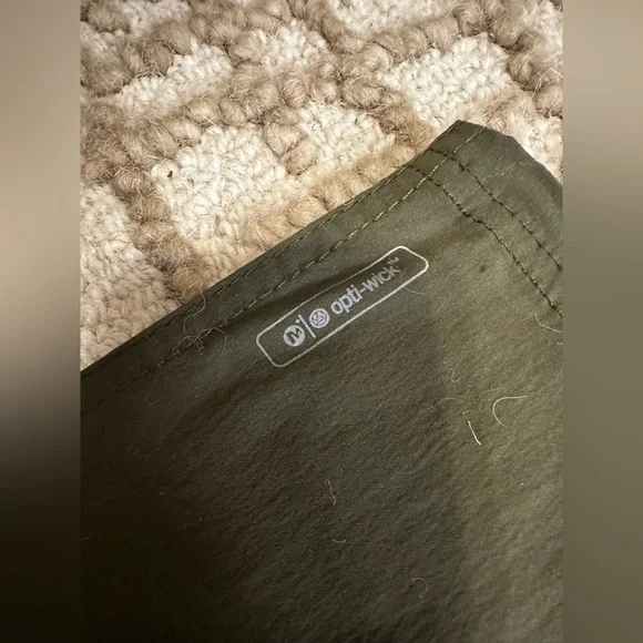 Women’s Merrill size 8, hiking pants in new condition olive color - Picture 7 of 11
